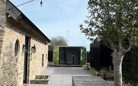 Mademoiselle Nineth met sauna en weide