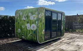 Mademoiselle Nineth met sauna en weide